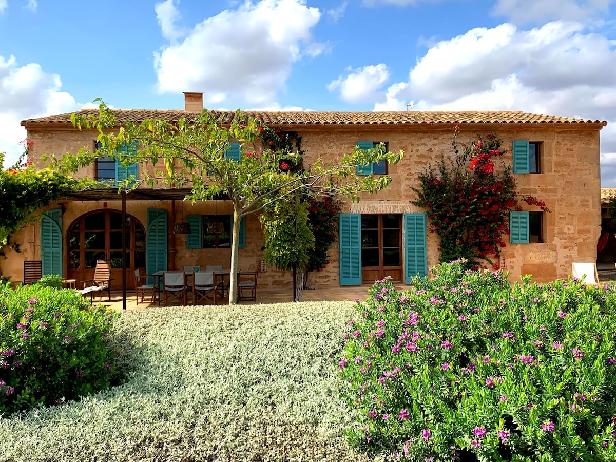Top performing Airbnb: Finca Can Sitja. Rustic&Chic design Country side in Ses Salines