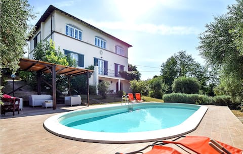 Cozy home in Crespina PI with kitchen