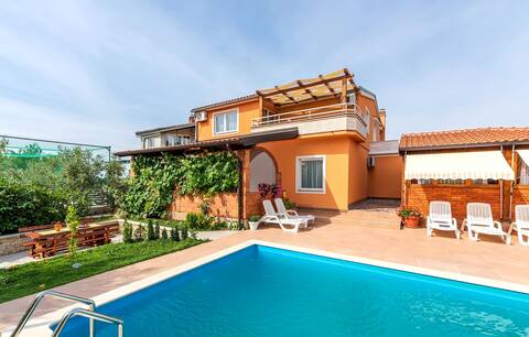 Villa Visnjan with Pool - Apartment No.3 with Terr