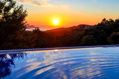 Sunset House