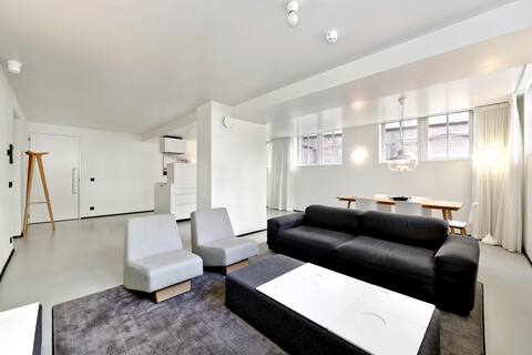 Urban Family Suite XL at Vrijthof Square >Fully Serviced! (96m2)