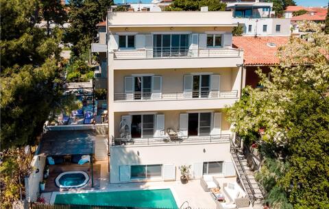Stunning home in Split with house sea view