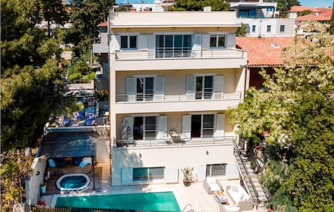 Stunning home in Split with house sea view
