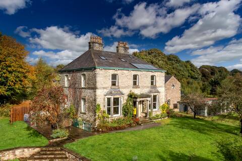 Luxury Country House - Hot Tub, Sauna, Riverside