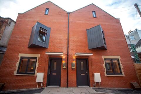 higgihaus 3a 3b 8 Bed Big Hip Groups