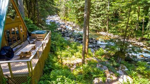 River Runs Through this A-Frame w/ hot tub!