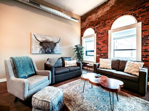 Cozy 3BR Downtown: Bakery & Shops!