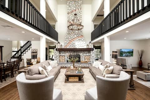 Private Luxury Big Bear Lodge. Hot Tub. Game Room