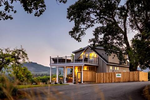Lofty Vibes | Vineyard Views