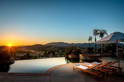 Vineyard View by Fieldtrip | 8 Bd w Infinity Pool