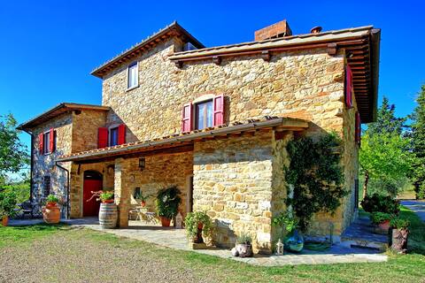 San Guido - Country house with pool near Florence,
