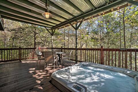 Riverfront Tallulah Falls Cabin w/ Hot Tub!