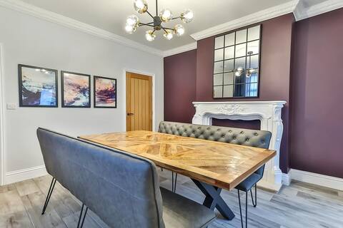 Luxury Pad✔Inc Games Room✔Nr Town+Full3D Tour★★★★★