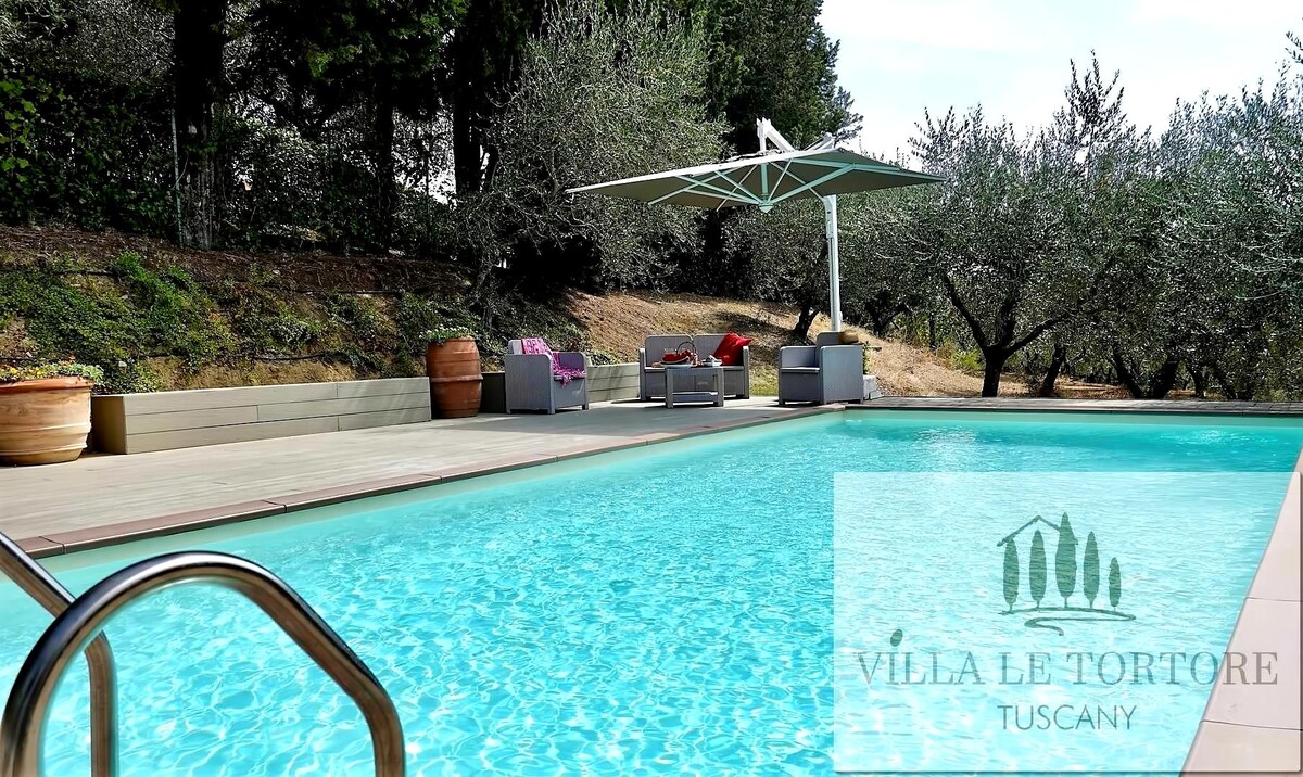 Proprietà Airbnb di successo: Villa Le Tortore Tuscany private luxury pool for relaxing a Siena