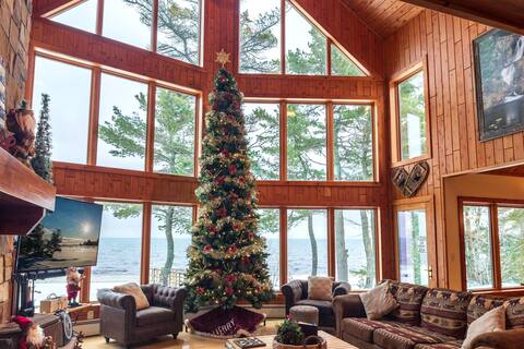 Snowmobilers’ Paradise | Lakeside Winter Escape