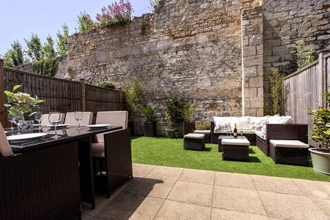Delightful 3 bedroom cottage, Bradford on Avon