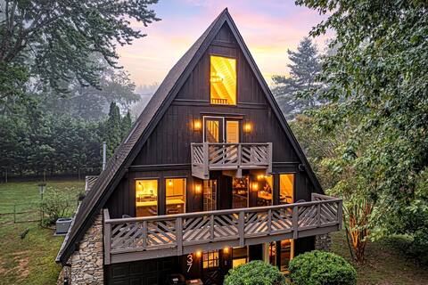 Modern A-Frame, Hot Tub, EV, 10 Guests, Dual King