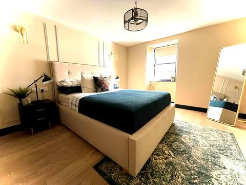 Charming and Cosy - Black's Land