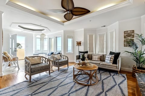 LuxoStays| Beautiful Beach Home w/ Games
