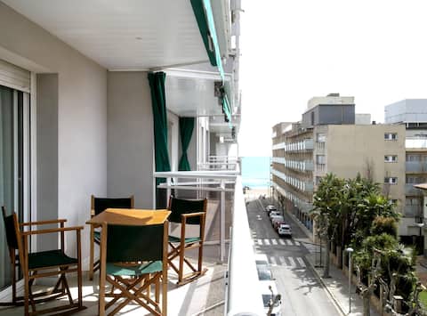 Cozy Apartment 50 meters beach