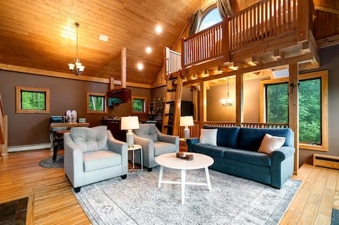 Quiet Woodsy Home