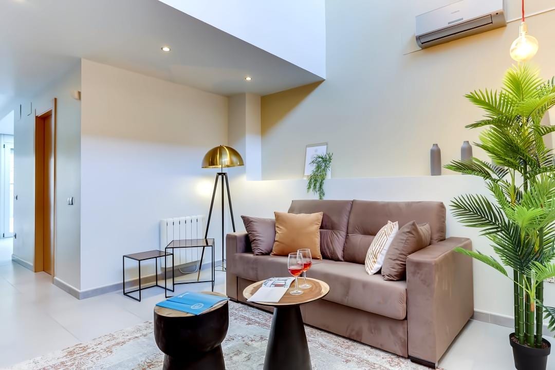 Top performing Airbnb: Sweett | Callao I in Hostafrancs