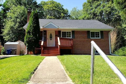 Amazing Escape - 6BD, 5BDR, Private Deck near DC