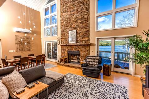 Lakefront Sunsets | Hot Tub | Pool Table | Kayaks
