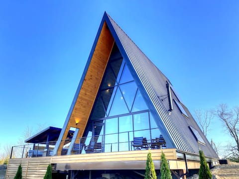 Luxury 4 Bedroom A-Frame with Hot Tub