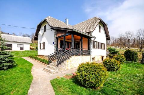 House Marica (81051-K1)