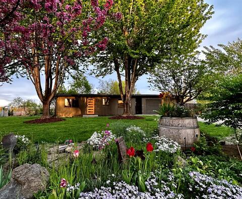 Modern on the Rocks - In the Heart of Wine Country