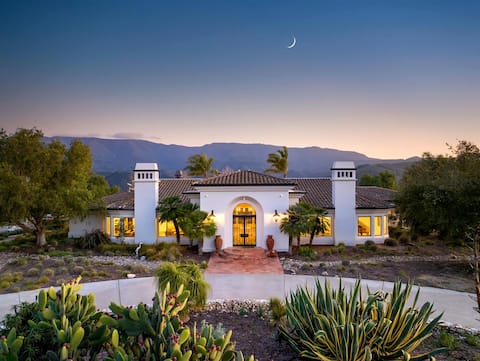 Coyote Hills Ranch & Vineyard with pool & spa!