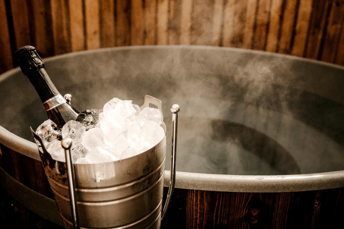 Mash Tun Cottage with Hot Tub - Ulverston