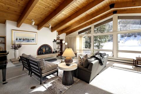The Lupine Estate | Slopeside Ski In/Out for 12