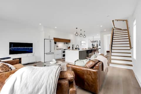 Dream Home Retreat with Spa - 2