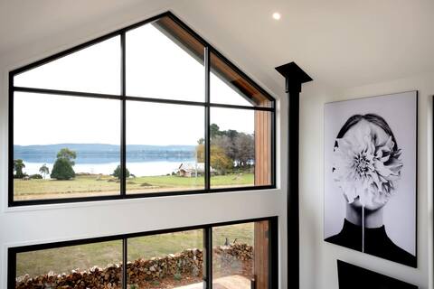 Koze Haus: Blissful Barn by the River