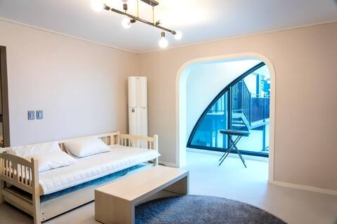 Tidy accommodation 102 (family room, ocean view) located in front of Dongho Beach in Yangyang