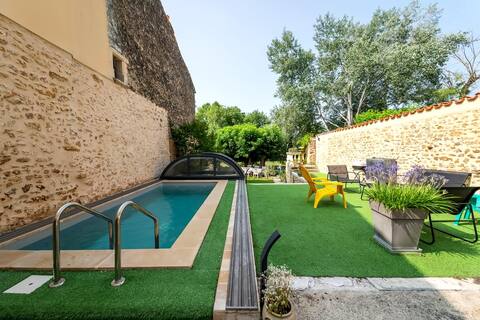 La Vonne: swimming pool and river access