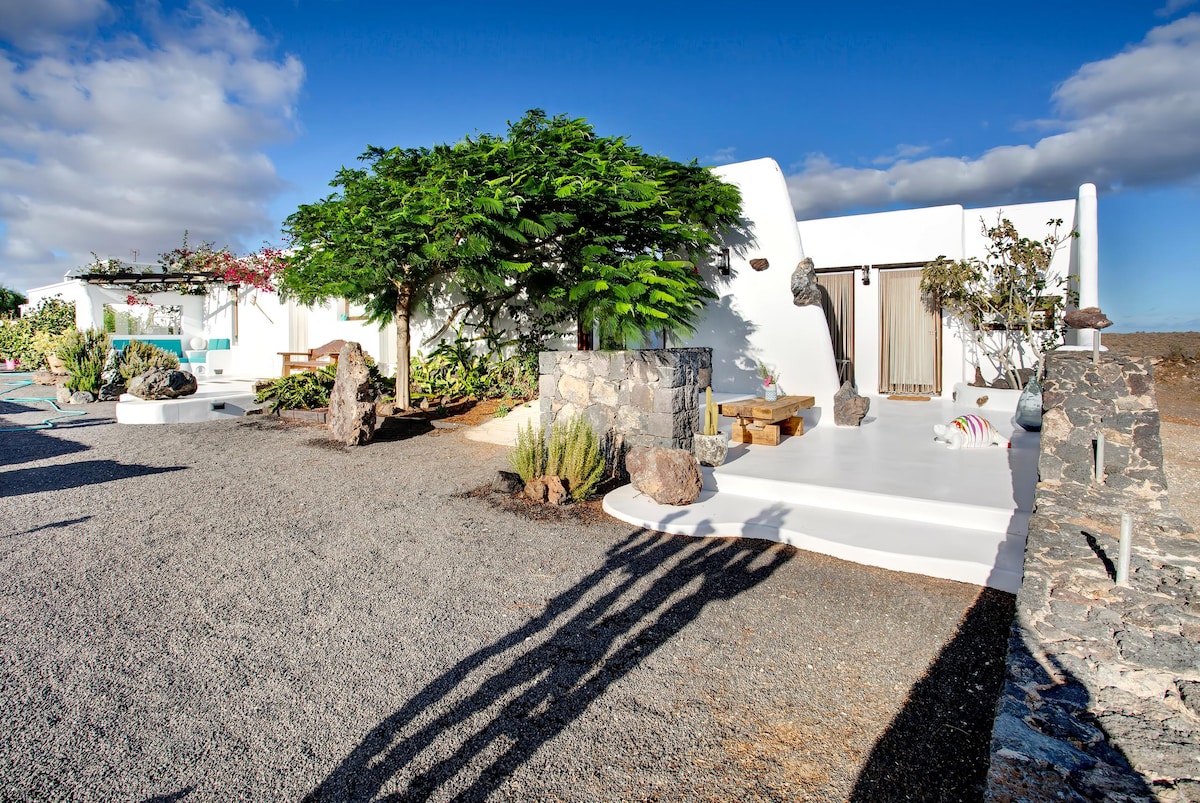 Successful Airbnb property: La Higuera Apartment in Arrecife