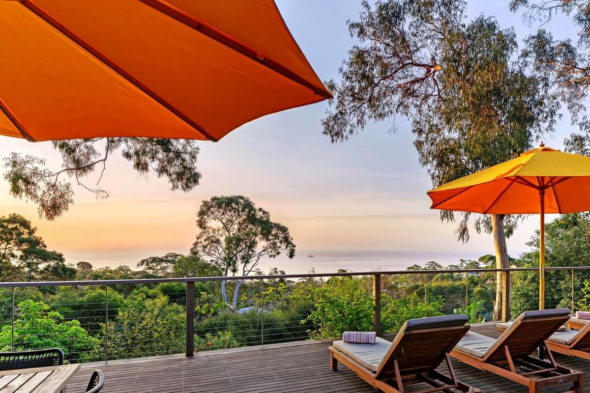 Top performing Airbnb: Arthurs Sanctuary - Bay Views, 100sqm deck in Mc Crae