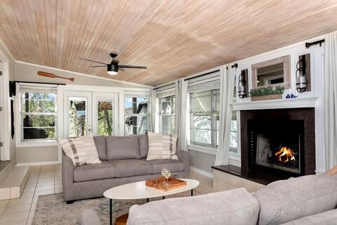 Wine Down River | Sleeps 8, Hot Tub, River Access