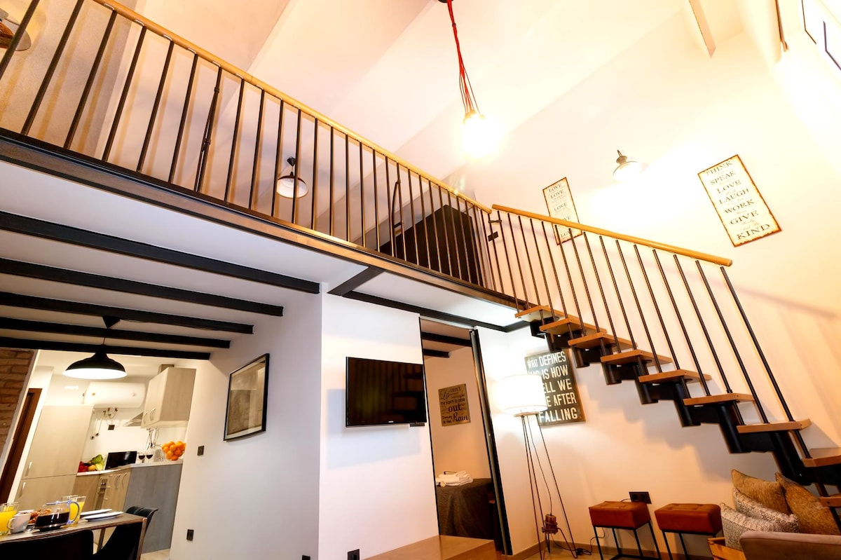 Popular Airbnb listing: Cozy Equipped Duplex in Poblenou, for 4 Guests in Provençals Del Poblenou