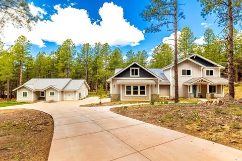 Flagstaff Home w/Guest House: Group &Pet Friendly
