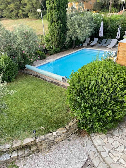 Large house in Teyran (34)