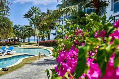 Beach House #2 at Nikki • oceanfront · Río Hato