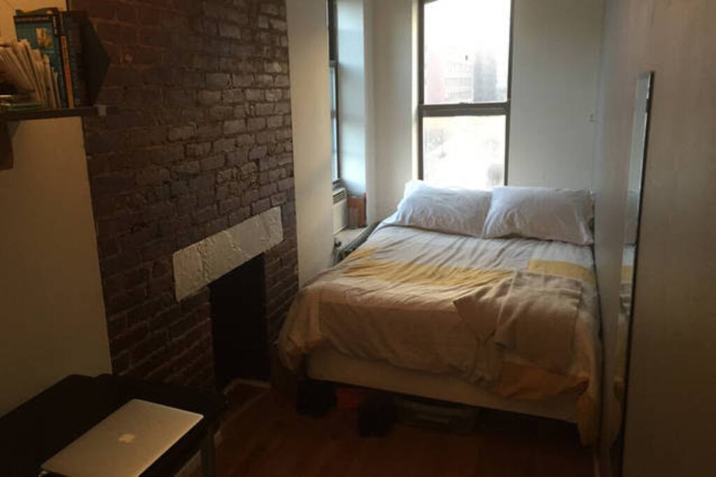 Bedroom 1 - double bed