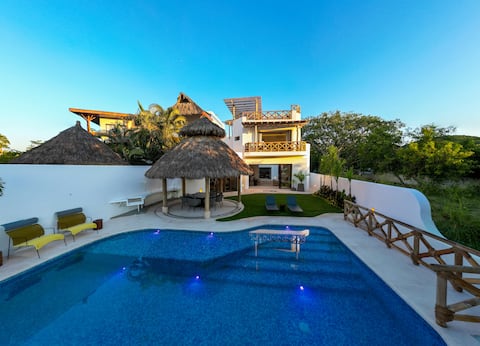 Ave de Mar: Luxury experience with beach access
