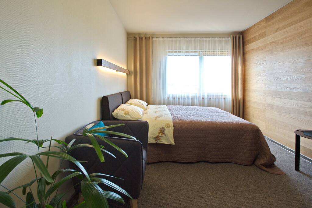 Option: 1 double bed