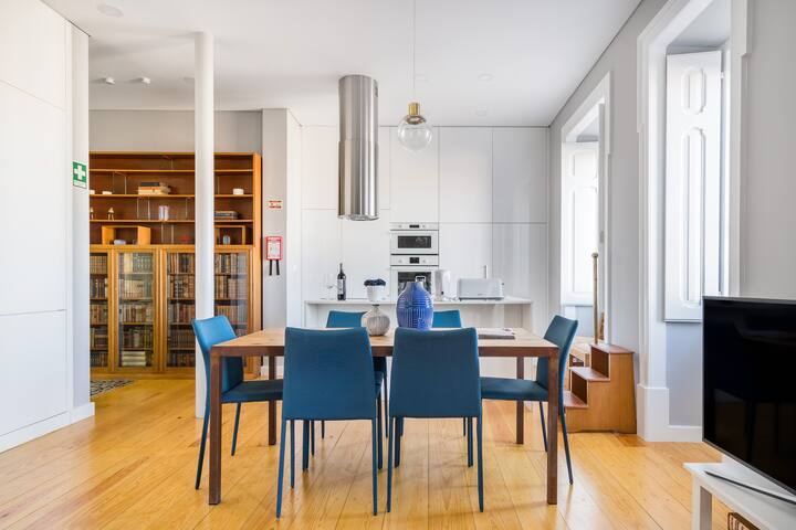 Breath-Taking Lisbon Views. Stunning Apartment with Balcony gallery image 2