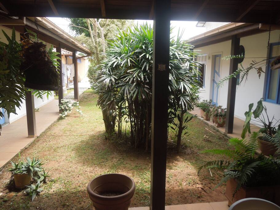 Vista da varanda ao jardim